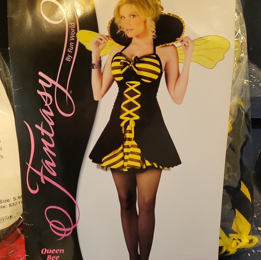 costume
